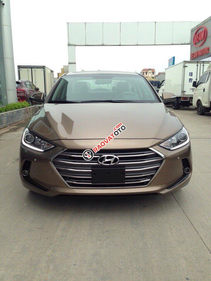 Bán xe Hyundai Elantra đời 2017, màu nâu, LH: 0947647688-0