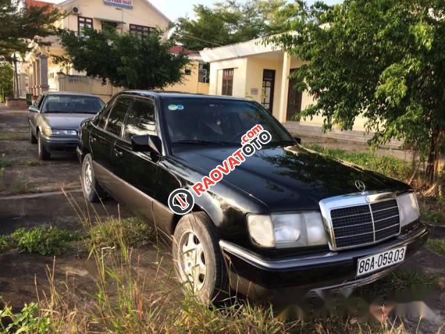 Bán Mercedes E300 năm 1990, màu đen -4