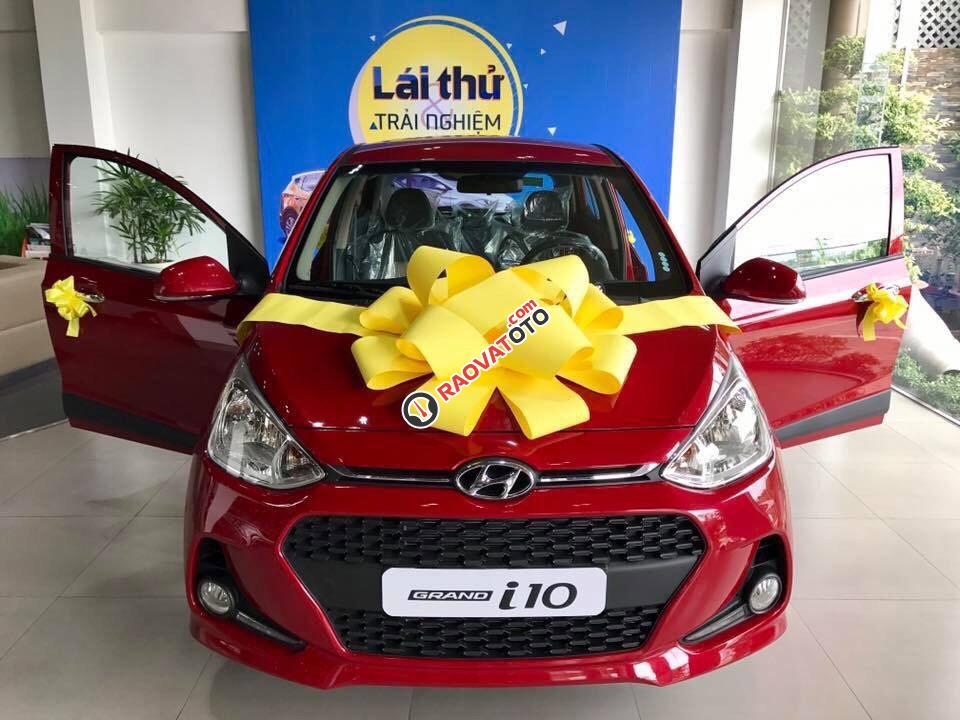 Hyundai i10 1.0 MT Base đời 2017, màu đỏ. Ưu đãi lên đến 15 triệu, hỗ trợ trả góp. LH Hương: 0902.608.293-0