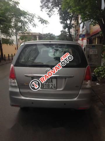 Bán gấp Toyota Innova đời 2009, màu bạc-2