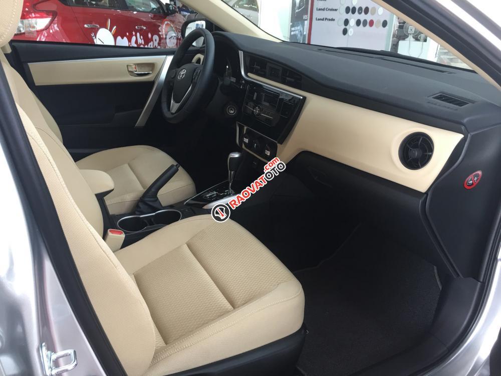 Cần bán Toyota Corolla Altis 1.8E màu bạc, giá cạnh tranh, hỗ trợ trả góp 90%-4