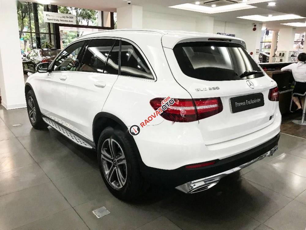 Cần bán gấp Mercedes GLC 250 đời 2017, màu trắng, xe nhập-7