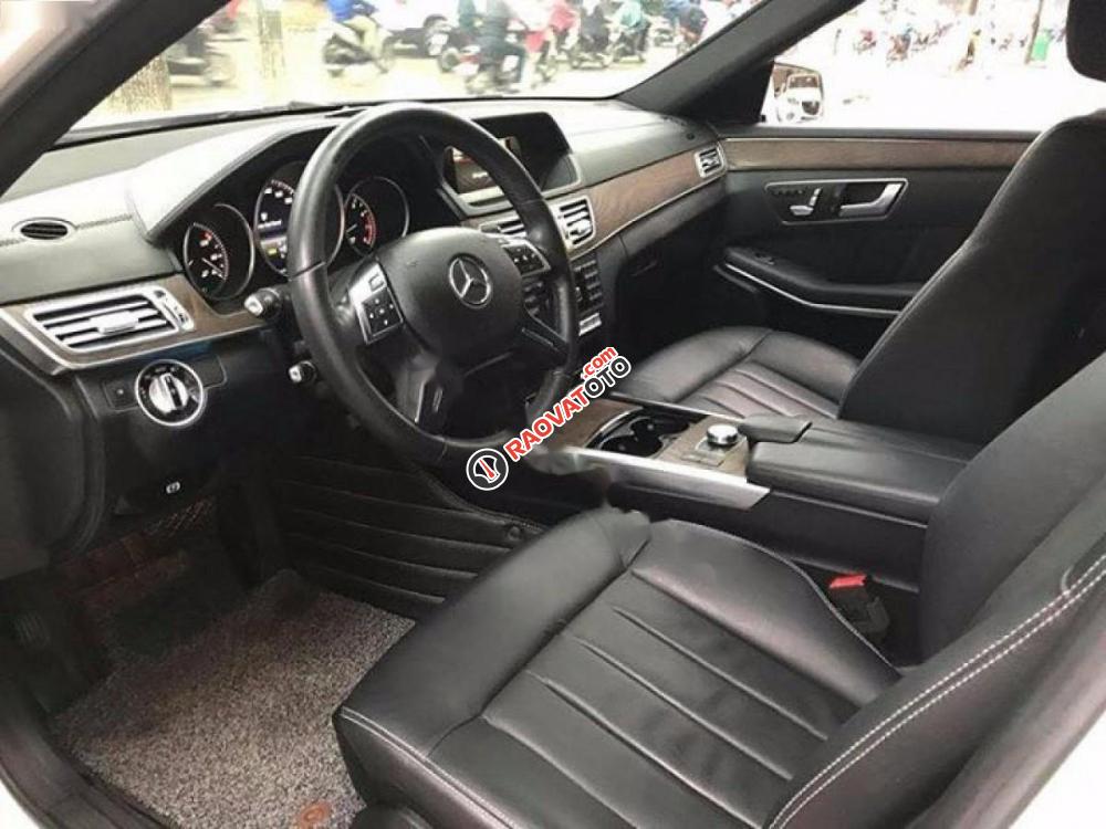 Cần bán Mercedes E200 đời 2015, màu trắng như mới-5