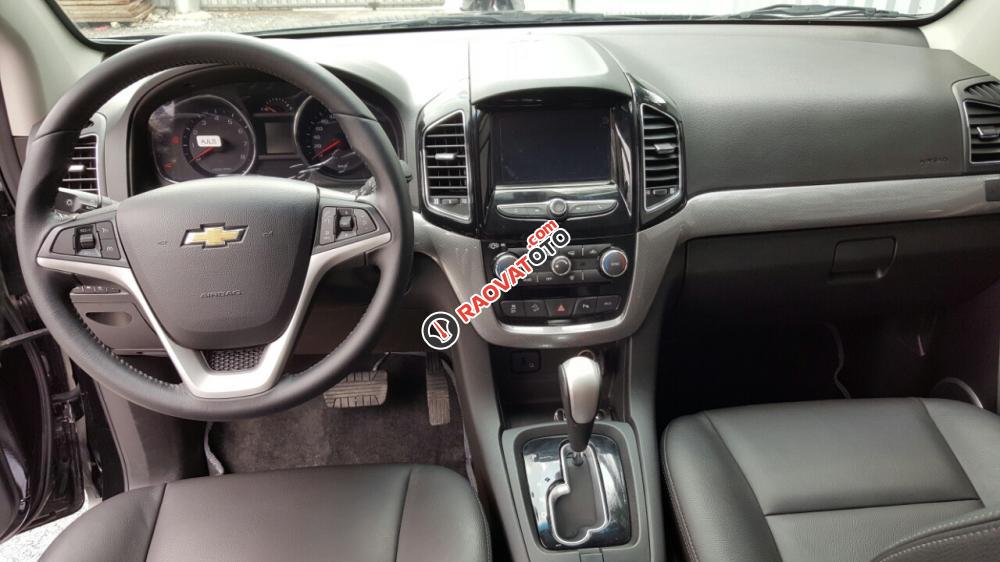 Bán Chevrolet Captiva LTZ Revv 2.4AT, màu đen vip, số tự động, sản xuất 2016, biển Sài Gòn-2