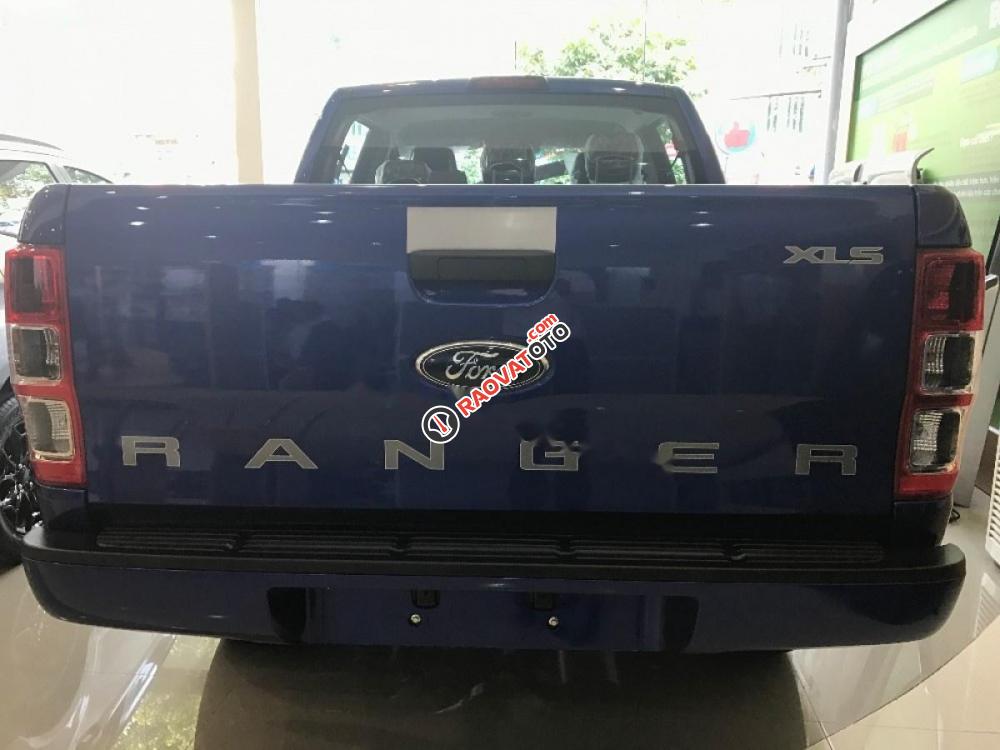 Bán Ford Ranger XLS đời 2017, nhập khẩu, giá tốt-0