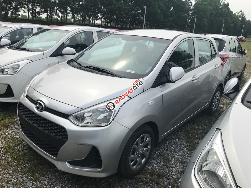 Bán Hyundai Grand i10 năm 2017, màu bạc, giá cạnh tranh-0