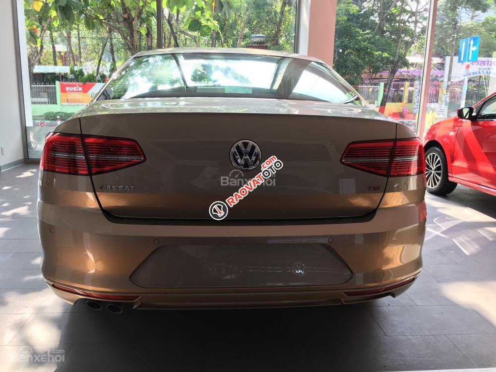 Giá xe Passat, màu vàng cát, tặng bảo hiểm 2 chiều, LH Thu Hương: 0902.608.293-16