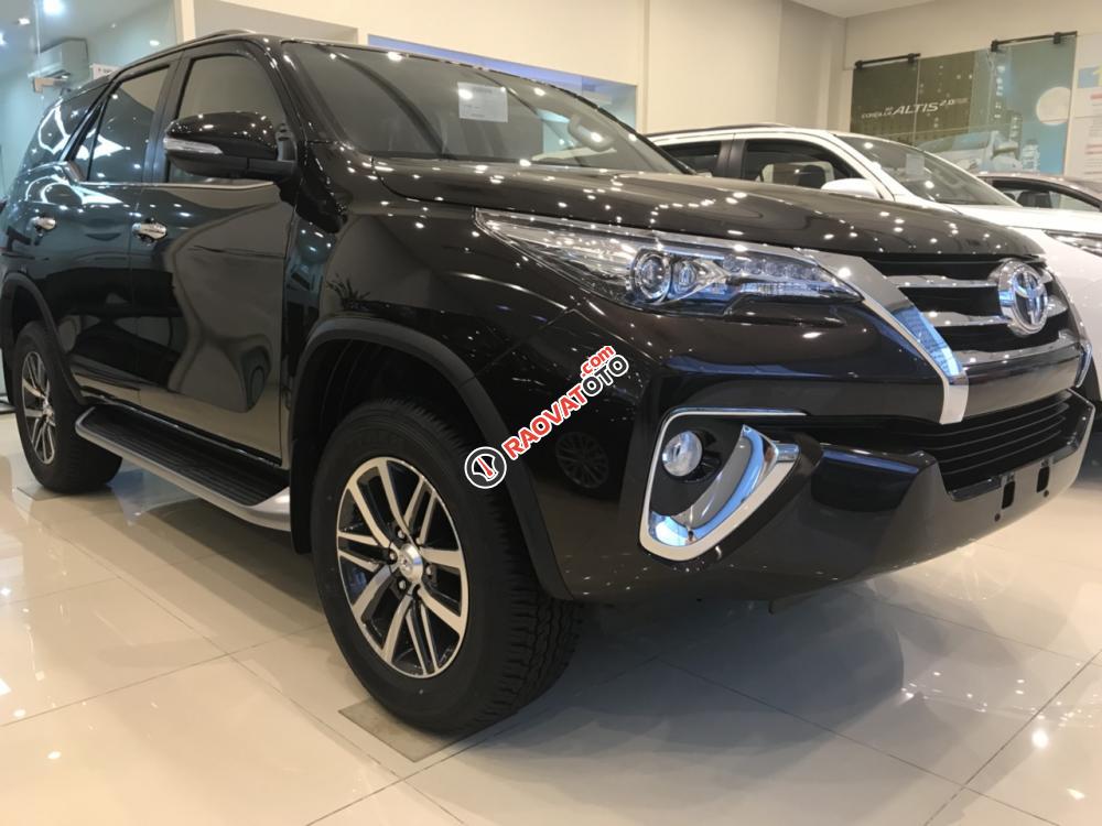 Toyota Fortuner 4x4V màu đen - Nhập khẩu nguyên chiếc, bảo hành 3 năm - Đại lý Toyota Mỹ Đình-3