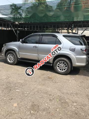 Bán Toyota Fortuner sản xuất 2014, màu bạc chính chủ, giá chỉ 780 triệu-1