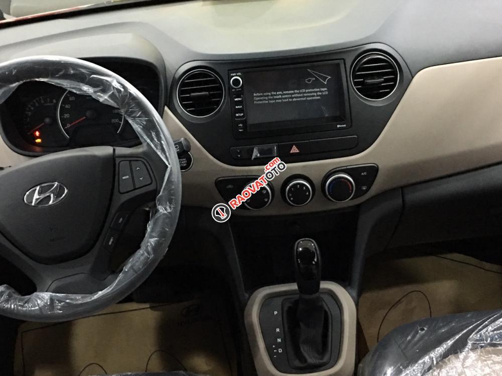 Hyundai i10 1.0 MT Base đời 2017, màu đỏ. Ưu đãi lên đến 15 triệu, hỗ trợ trả góp. LH Hương: 0902.608.293-12