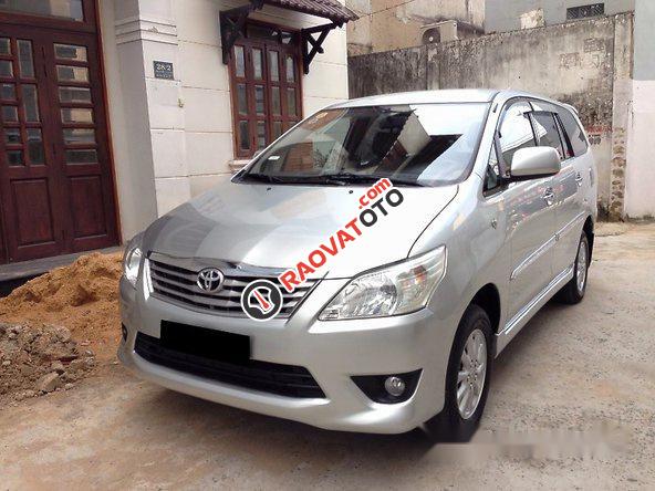 Bán lại xe Toyota Innova 2.0E đời 2013, màu bạc, 515tr-1