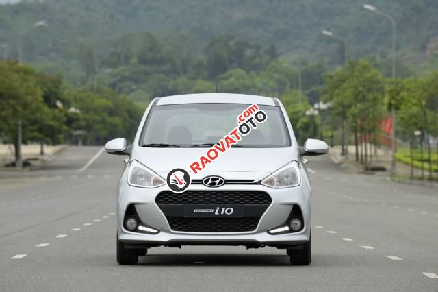 Bán xe Hyundai Grand i10 đời 2017, màu trắng, giá tốt-0