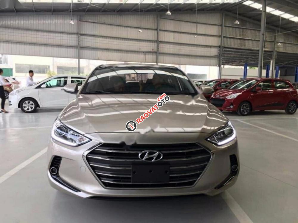 Cần bán Hyundai Elantra 1.6MT đời 2017-1