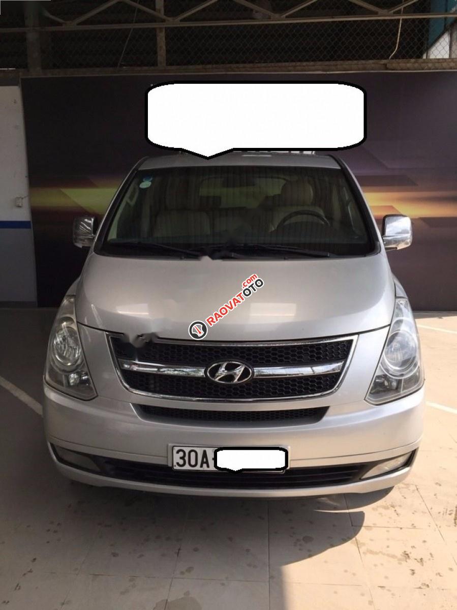 Cần bán lại xe Hyundai Starex MT đời 2010, màu bạc, nhập khẩu nguyên chiếc số sàn, giá tốt-9