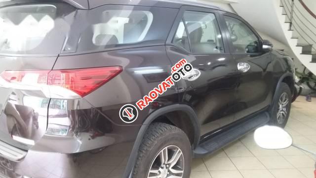 Bán xe Toyota Fortuner sản xuất 2017 số tự động-2