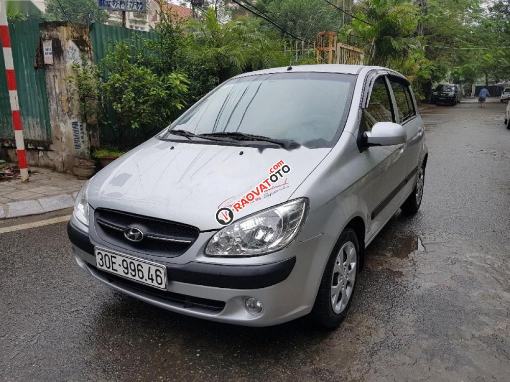 Cần bán xe Hyundai Getz 1.1MT đời 2010, màu bạc, nhập khẩu nguyên chiếc xe gia đình giá cạnh tranh-2