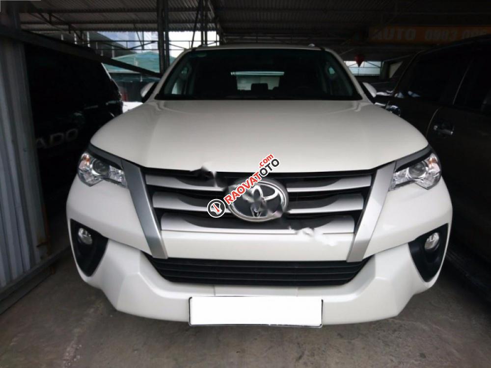 Bán Toyota Fortuner 2.4G 4x2 MT đời 2017, màu trắng, nhập khẩu nguyên chiếc như mới-1