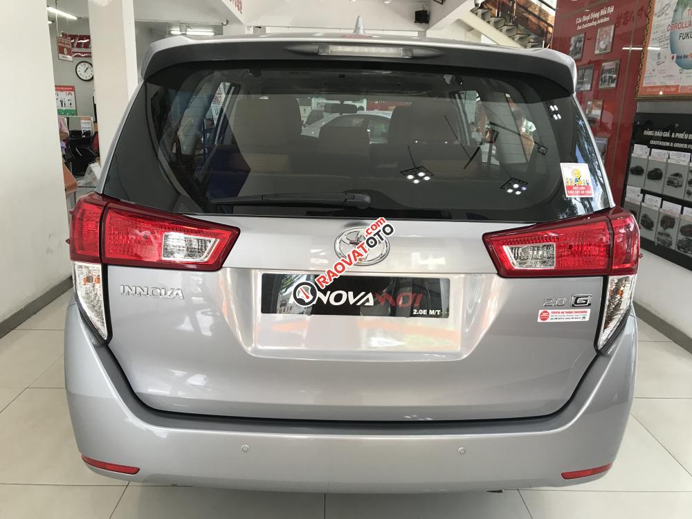 Cần bán Toyota Innova 2.0E MT đời 2018, màu bạc, trả trước 190 triệu giao xe, trả góp lãi suất 0.58%-4