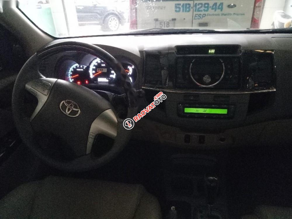 Bán xe Toyota Fortuner đời 2013, màu bạc số tự động-4