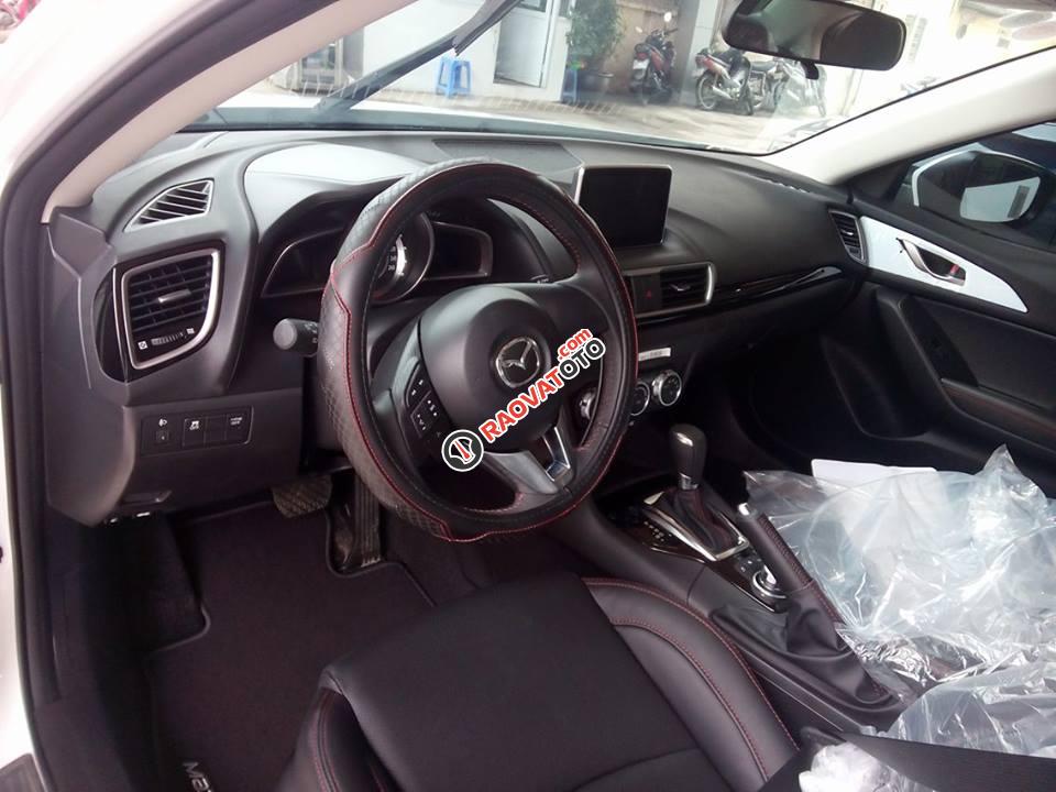 Mazda 3 màu đen 2017, giá tốt nhất thị trường, L/h 0906149209-5