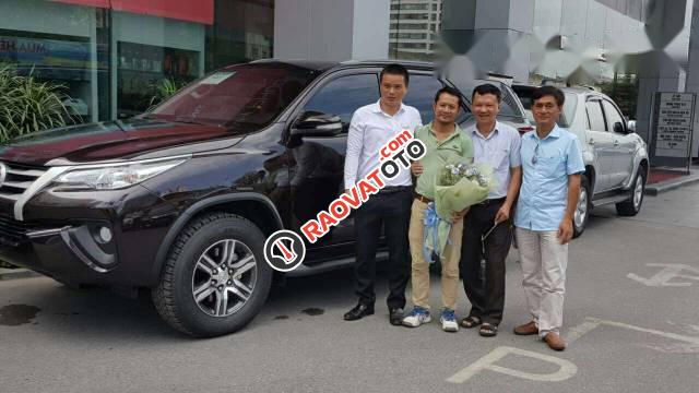 Bán Toyota Fortuner đời 2017, màu đen, nhập khẩu nguyên chiếc-0