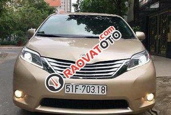 Bán Toyota Sienna 3.5 AWD XLE năm 2011, màu vàng, nhập khẩu-9