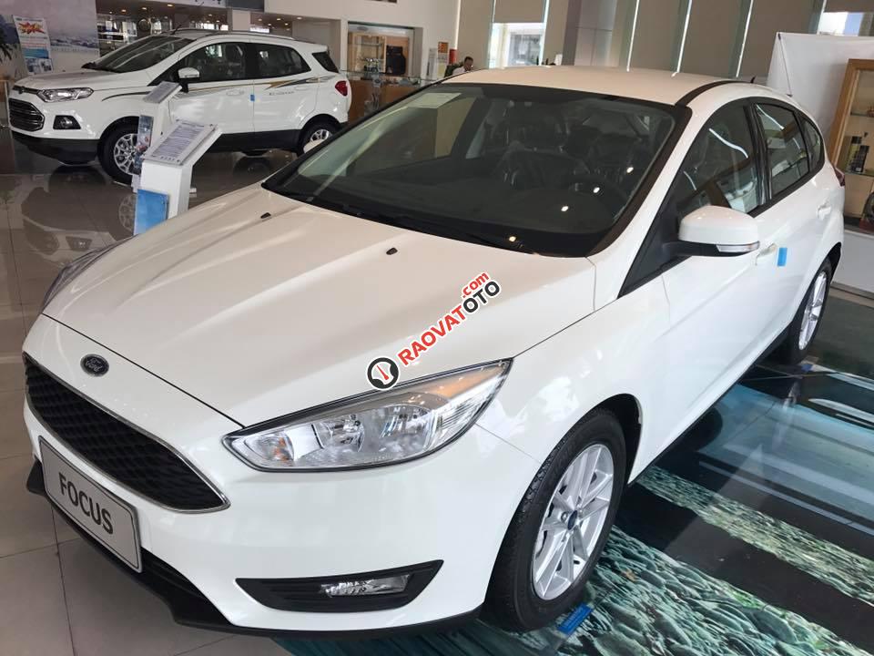 Giao ngay Focus Trend 1.5 chỉ 565 triệu tặng Bảo hiểm và nhiều PK giá trị theo xe. Đủ màu- www.giaxefordvietnam.vn-0