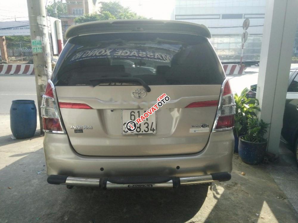 Bán Toyota Innova 2.0G năm 2016 giá cạnh tranh-5