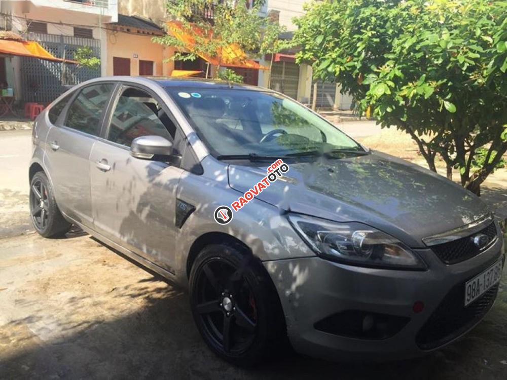 Cần bán xe Ford Focus đời 2010, màu bạc-1