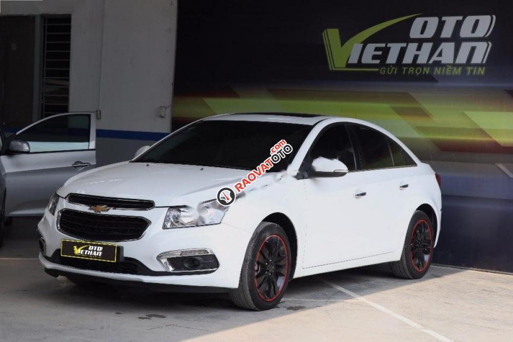 Cần bán gấp Chevrolet Cruze LTZ 1.8 AT đời 2015, màu trắng giá cạnh tranh-0