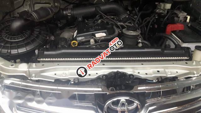 Bán xe Toyota Innova G năm 2010, màu bạc xe gia đình, 410 triệu-4