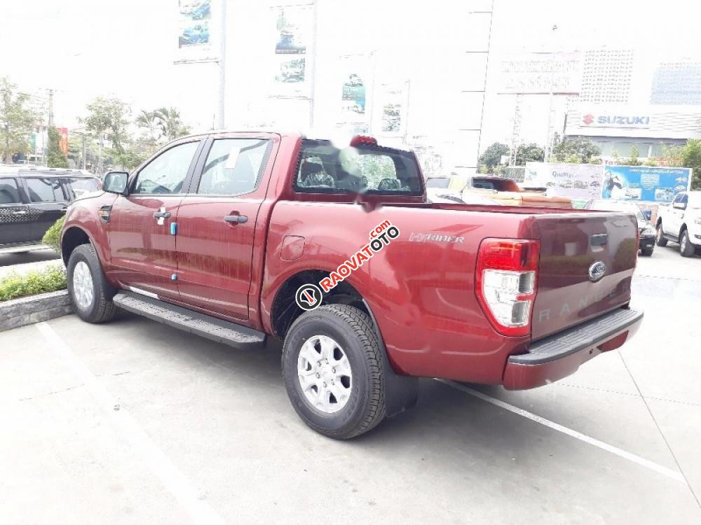 Cần bán Ford Ranger XLS 2.2L 4x2 AT đời 2017, màu đỏ, nhập khẩu nguyên chiếc-2