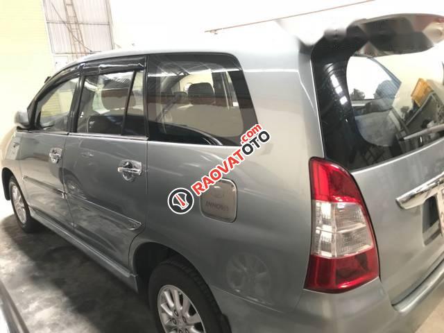 Bán Toyota Innova đời 2012, màu bạc -5