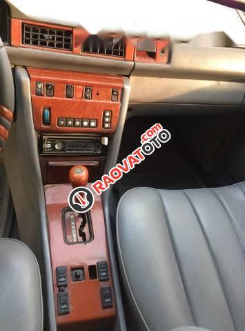 Bán Mercedes E300 năm 1990, màu đen -2