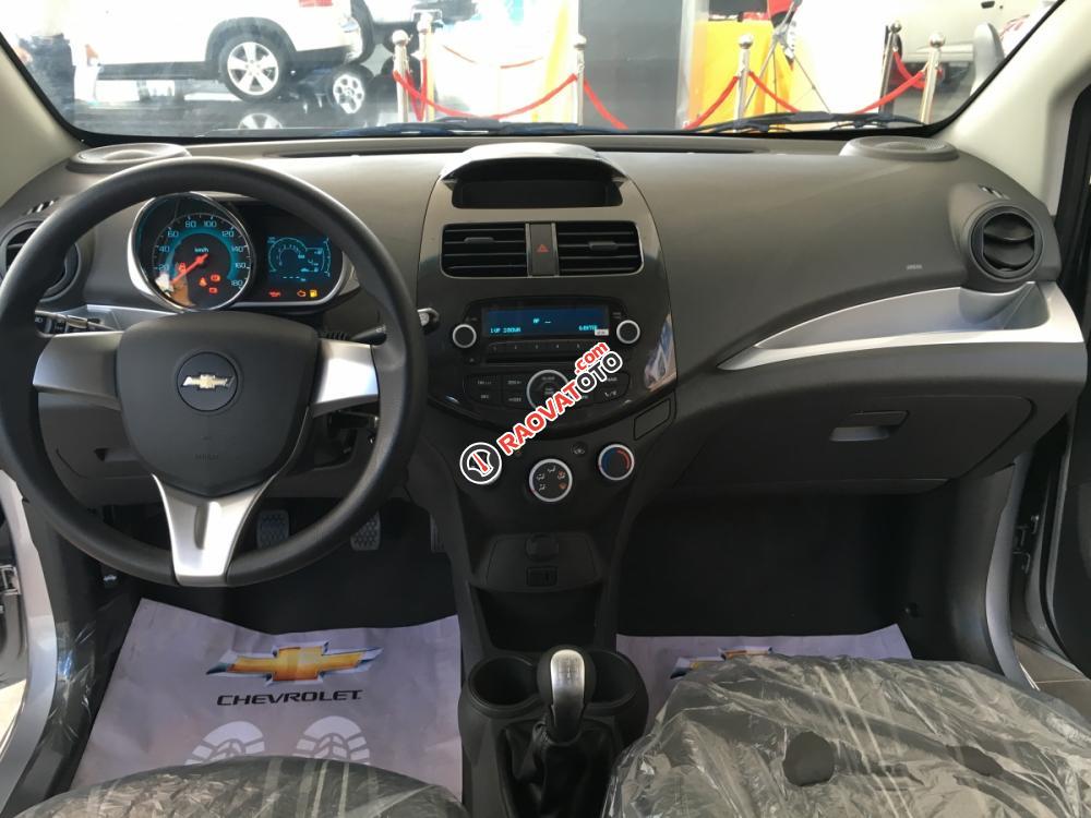 Bán Chevrolet Spark Duo năm 2017, màu đỏ-3