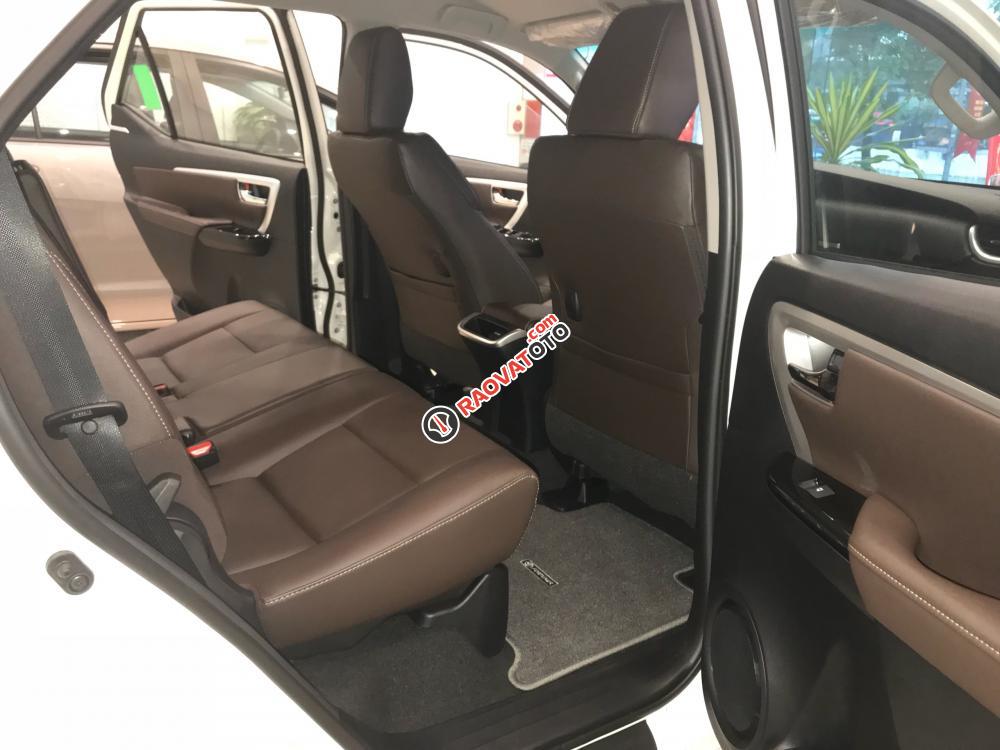 Toyota Fortuner 4x4V nhập khẩu - Bảo hành chính hãng 3 năm - Đại lý Toyota Mỹ Đình-14