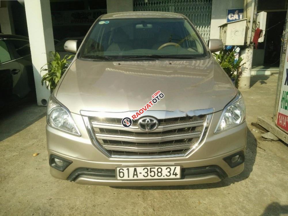 Bán Toyota Innova 2.0G năm 2016 giá cạnh tranh-4