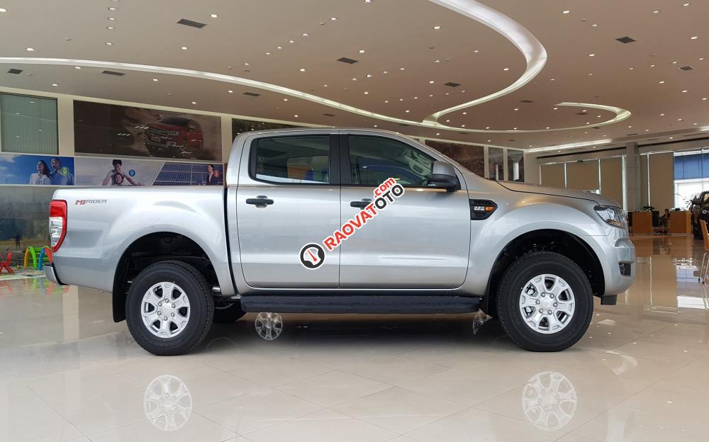 Bán xe Ford Ranger 2.2L XLS 4x2 AT đời 2017, nhập khẩu nguyên chiếc-1