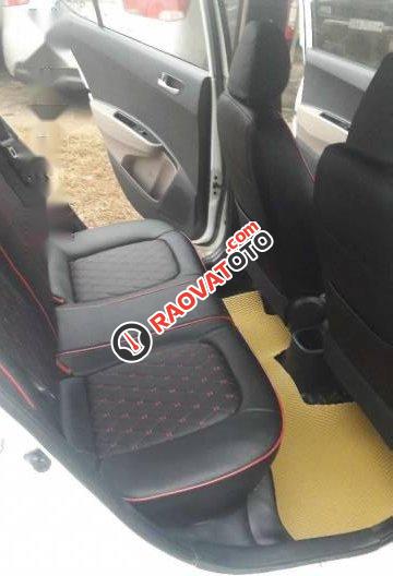 Bán xe Hyundai Grand i10 đời 2016, màu trắng chính chủ, giá 315tr-2