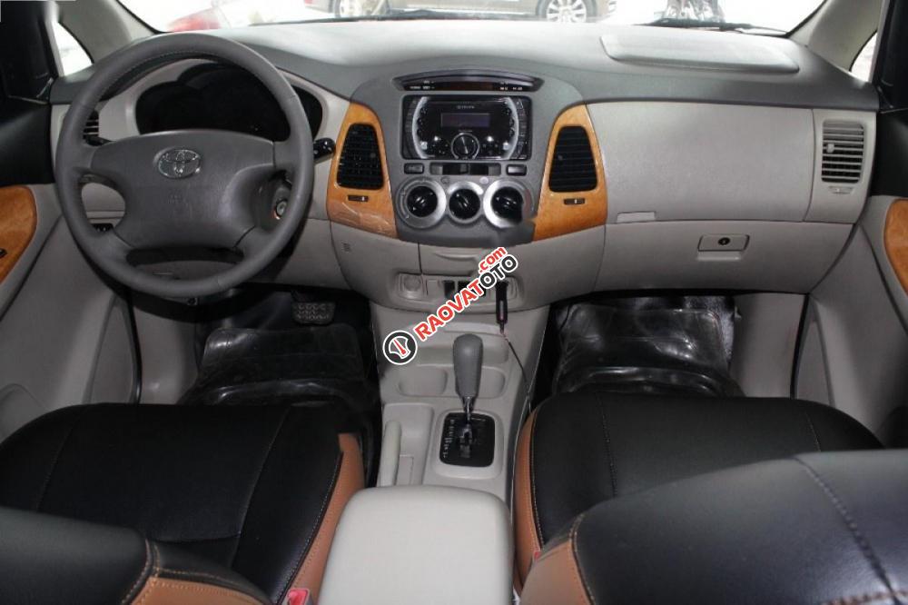 Bán xe Toyota Innova V 2008, màu bạc số tự động, 425tr-3