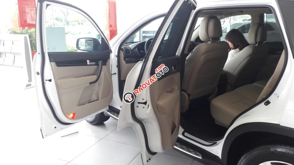 Cần bán Kia Sorento 2017, có xe giao ngay, hỗ trợ vay đến 90%, LH: 0909942482- Minh Anh để được tư vấn nhiệt tình nhất-4