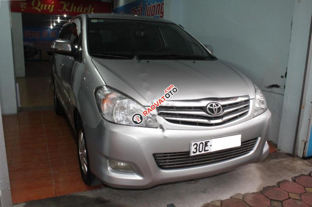 Bán xe Toyota Innova V 2008, màu bạc số tự động, 425tr-9