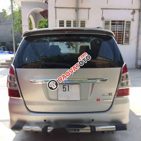 Bán xe Toyota Innova E năm 2013, màu bạc chính chủ, giá 530tr-5