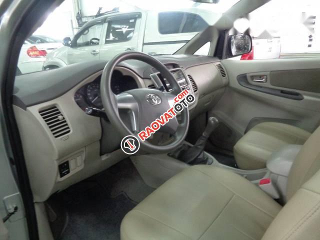 Cần bán xe Toyota Innova E đời 2014 số sàn-5