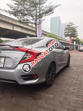 Bán xe Honda Civic 2017, màu bạc, giá tốt-9