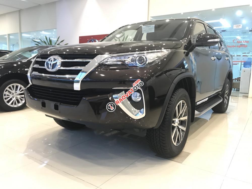 Toyota Fortuner 4x4V màu đen - Nhập khẩu nguyên chiếc, bảo hành 3 năm - Đại lý Toyota Mỹ Đình-5