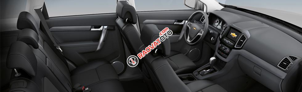 Bán xe Chevrolet Captiva Revv LTZ 2.4 AT 2017, màu bạc, giá chỉ 849 triệu, hỗ trợ 100% vay vốn mua xe-8