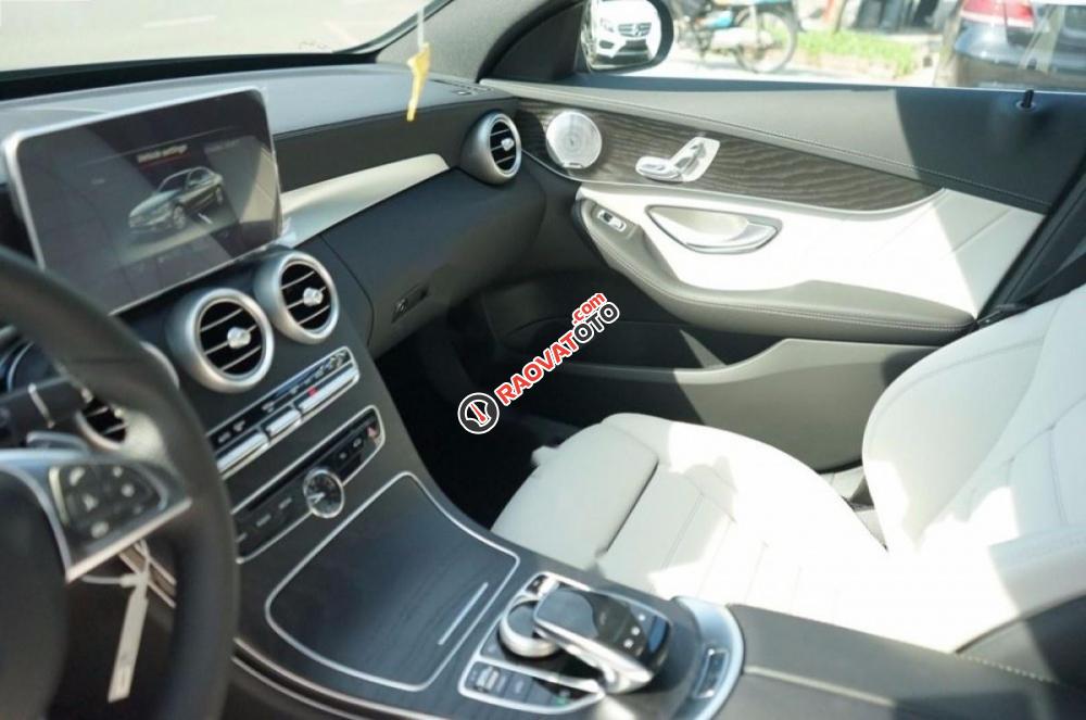 Bán xe Mercedes 300AMG đời 2017, màu đen số tự động-1