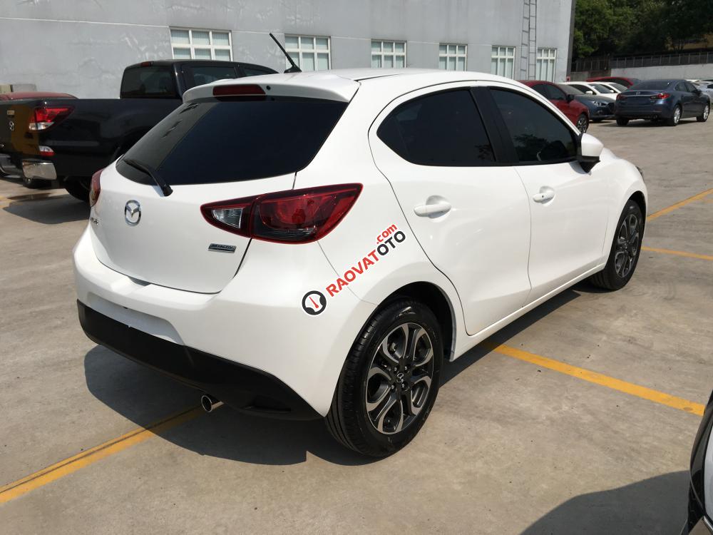 Cần bán xe Mazda 2 1.5L AT Hatchbak đời 2018, màu trắng-5