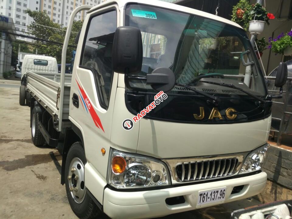 Bán xe tải Jac 2T4 thùng lửng, màu trắng-0